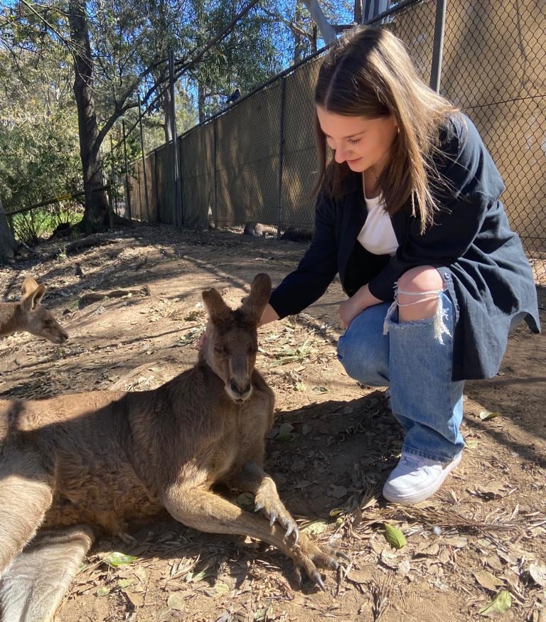 Sarah mit Känguru Sarah mit Känguru